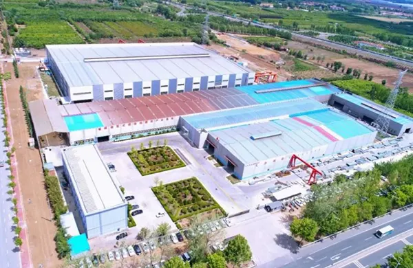 Eihe Steel Structure osvojio je listu vodećih okosnica poduzeća cijelog lanca građevinske industrije u provinciji Shandong i bio je jedino odabrano glavno preduzeće lanca u Qingdaou