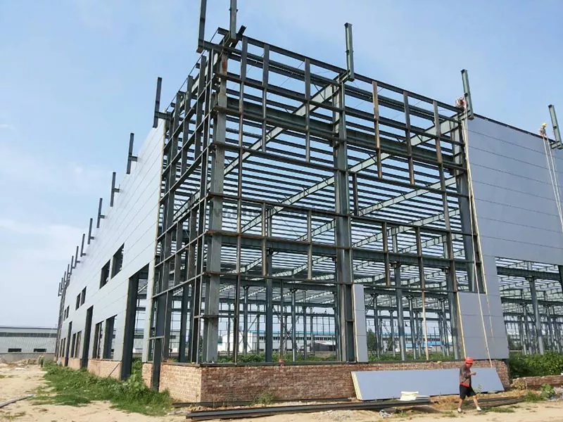 Praktično i prekrasno metalno skladište
